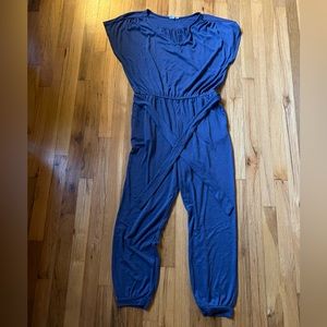 Blue jumpsuit to wear out or at home…choose your own adventure with 👠 or 🦶